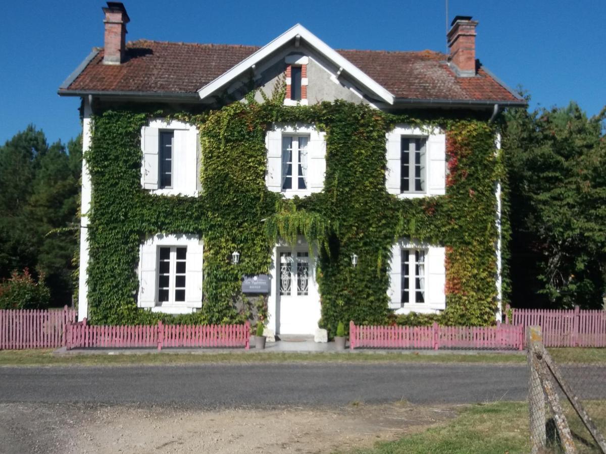 Bed and Breakfast Les Eygletieres Bourriot-Bergonce Exteriér fotografie