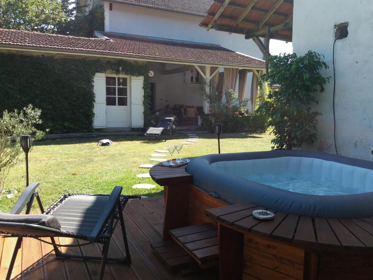 Bed and Breakfast Les Eygletieres Bourriot-Bergonce Exteriér fotografie